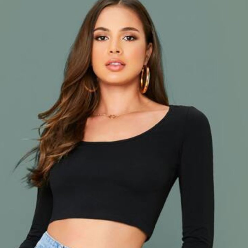 Black Crop Top with Sleeves Nasty Gal